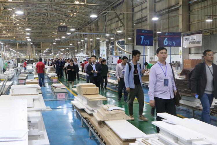 诗尼曼家具-诗尼曼家具厂普工待遇如何?