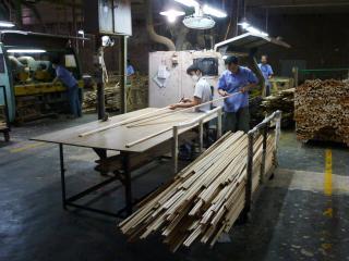红木家具厂招木工-红木家具厂招木工师傅